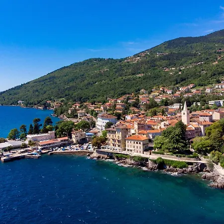 Apartment Deluxe Kvarner 1 *